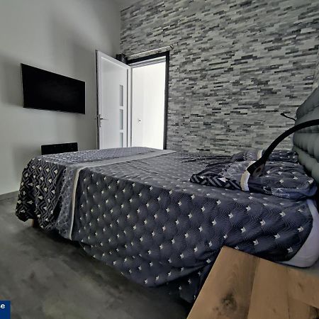 Piscine Chauffee Et Spa Jacuzzi Privatif Terrasse Sans Vis A Vis ,,,Sky House Agen,,, מראה חיצוני תמונה